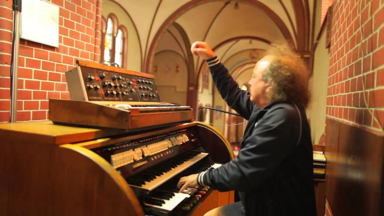 Józef Skrzek plays Minimoog and church organ… again!